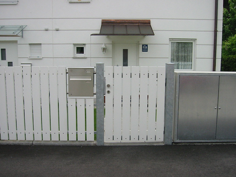 RUKU-Hoftor_Kunstoffverkleidung_A412