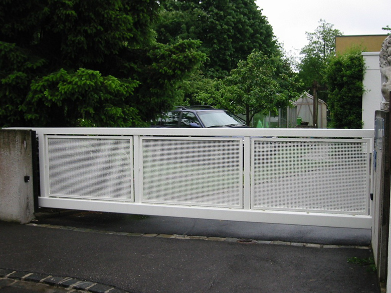 RUKU-Hoftor_Aluminiumverkleidung_A219
