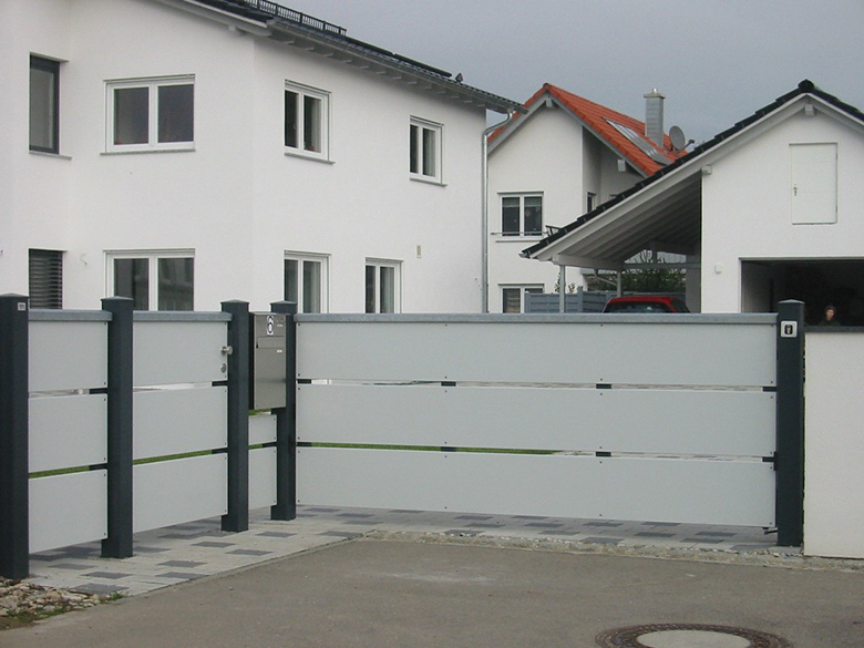 RUKU-Hoftor_Kunstoffverkleidung_A401