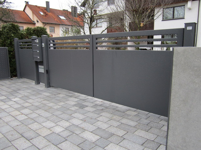 RUKU-Hoftor_Aluminiumverkleidung_A208