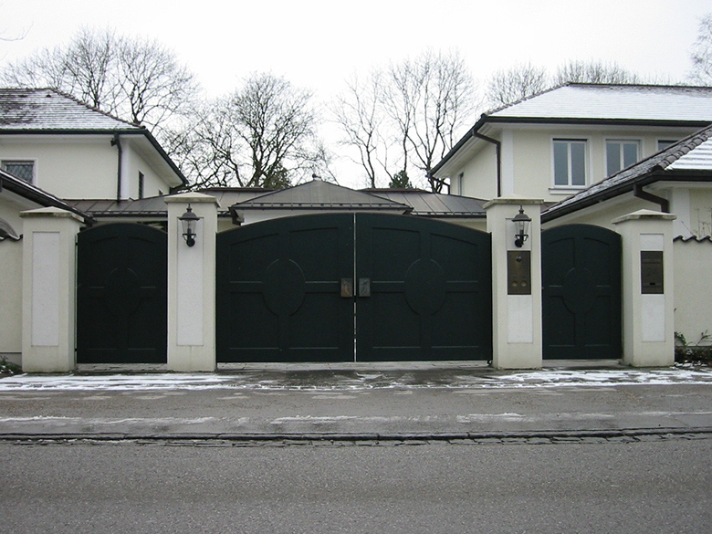 RUKU-Hoftor_Holzverkleidung_A313