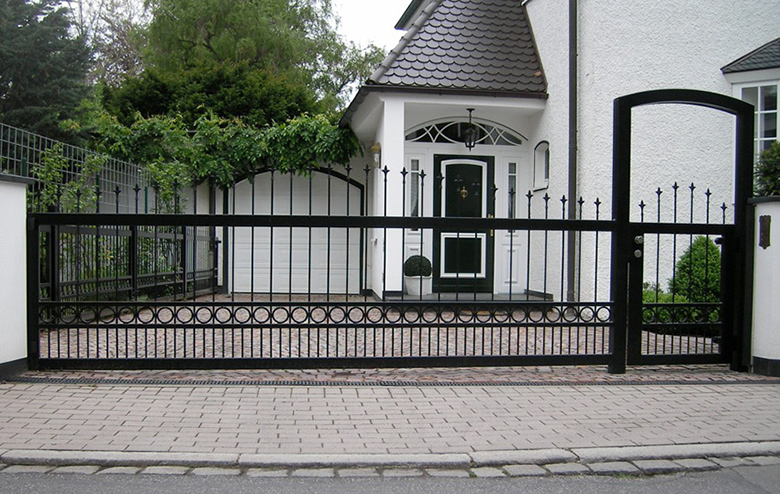 RUKU-Hoftor_Stahlfuellung_A136