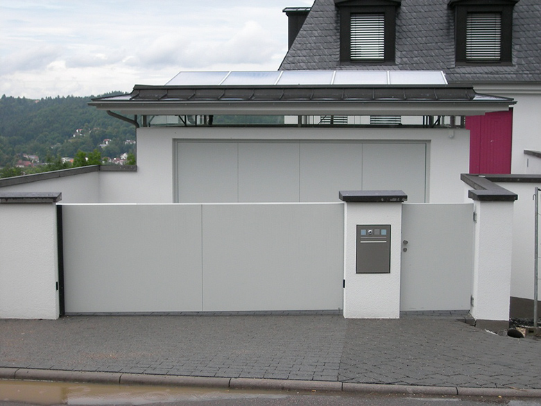 RUKU-Hoftor_Aluminiumverkleidung_A205